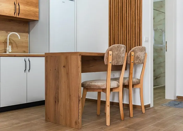 Coastal Chic Retreat By Ps Appartement Golem (Tirana)