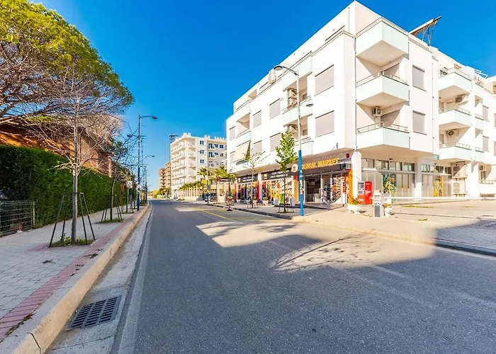 Coastal Chic Retreat By Ps *